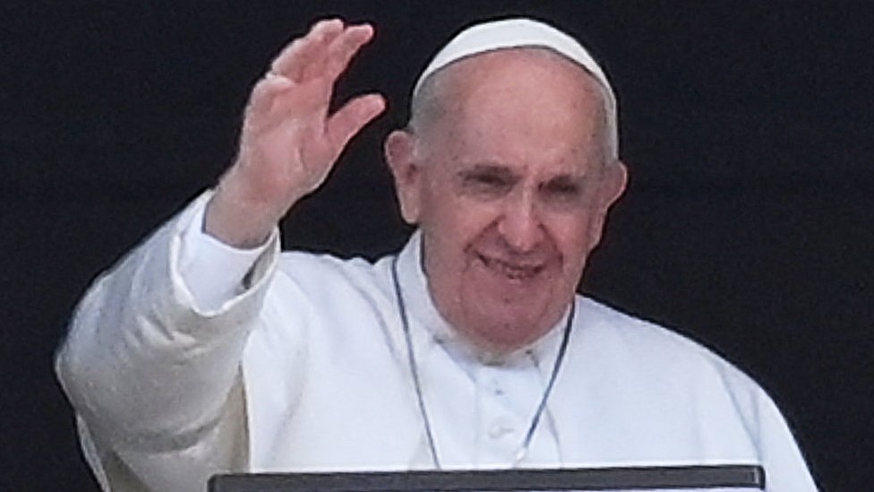 Pope 'responds well' to colon surgery at Rome hospital