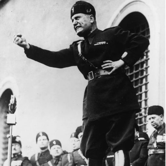 Tras el ascenso al poder de Musollini, Eurgenio Balzan se convirtió en un personaje muy incómodo. Benito Mussolini