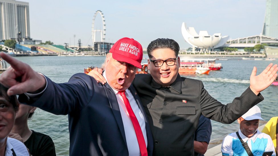 Imitatori Trampa i Kima su se pojavili na ulicama Singapura