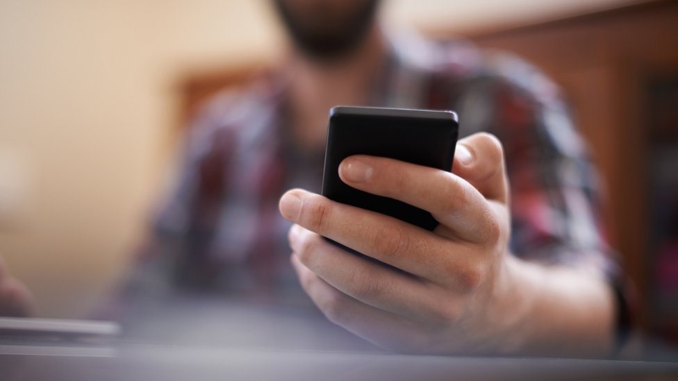 Más allá de WhatsApp... ¿En qué plataformas y foros de internet has enviado mensajes? teléfono móvil