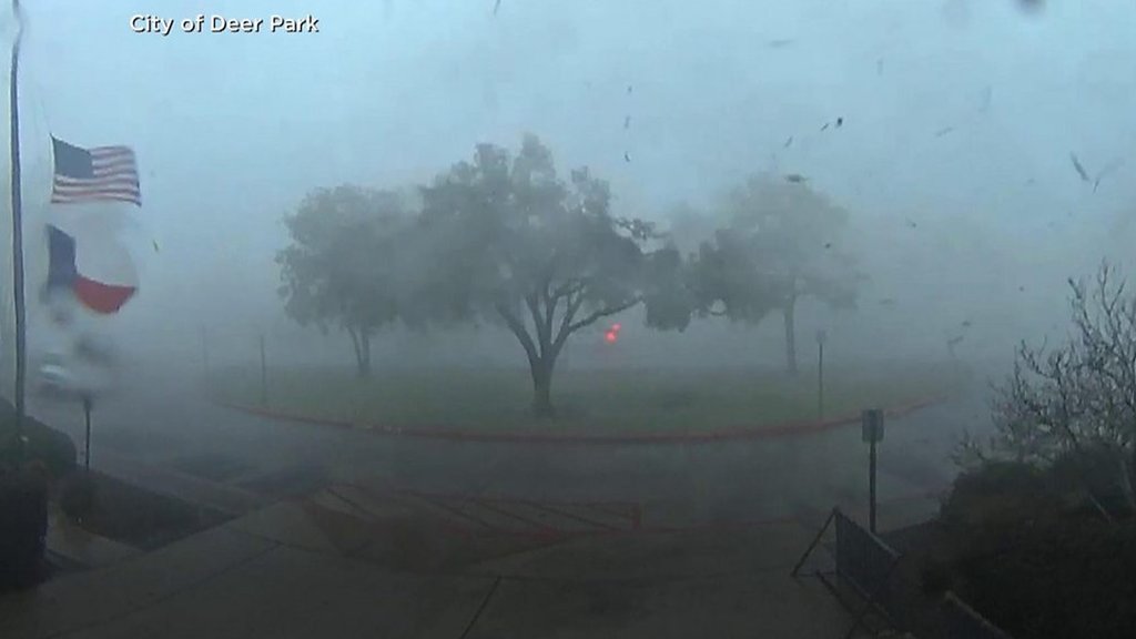 Cameras show tornado ripping through Texas town