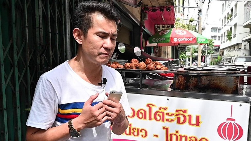 Covid-19: Thailand's food hawkers sell at protests to stay afloat