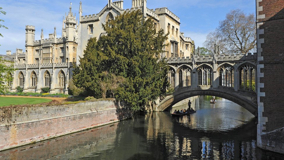 Cambridge Beats Oxford To Top University Guide's Table - BBC News