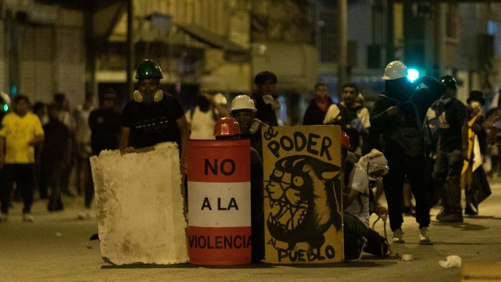 Peru unrest: Police to dismantle roadblocks set by protesters