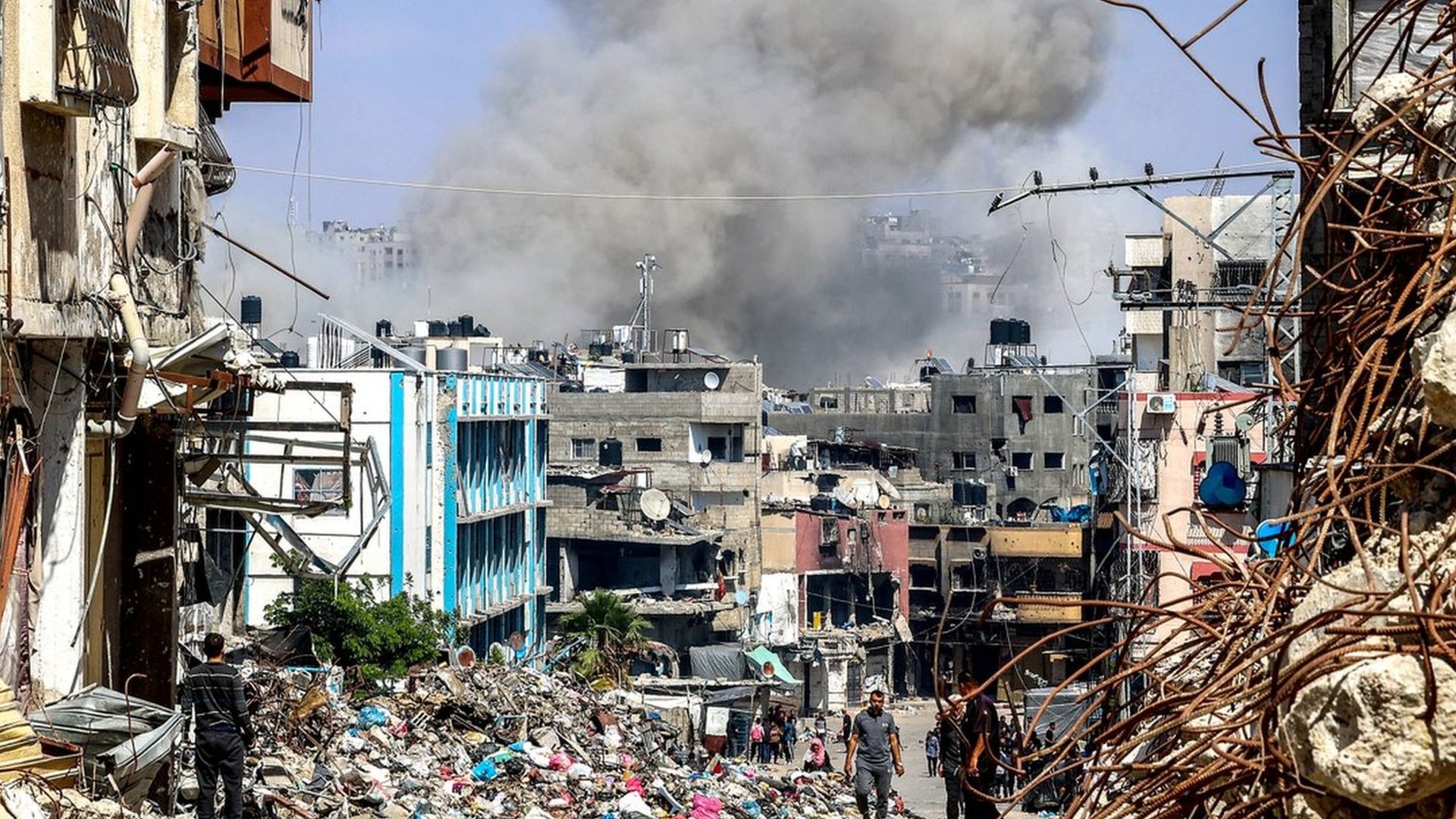 Gaza war: Battles rage as Israeli troops intensify Jabalia and Rafah operations