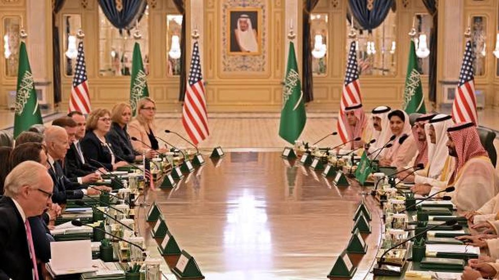 زيارة بايدن إلى الشرق الأوسط: أسعار النفط وإقامة حلف دفاعي تتصدران أعمال القمة الإقليمية في جدة 3 اجتماع الجانبين الأمريكي والسعودي.