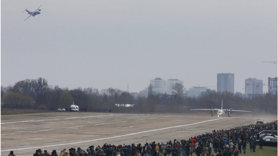 Перший політ транспортника є початком нового етапу випробувань Ан-132D.