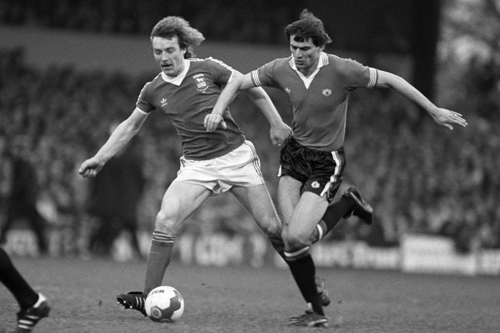 Кевин Битти играет против «Манчестер Юнайтед» в 1980 году