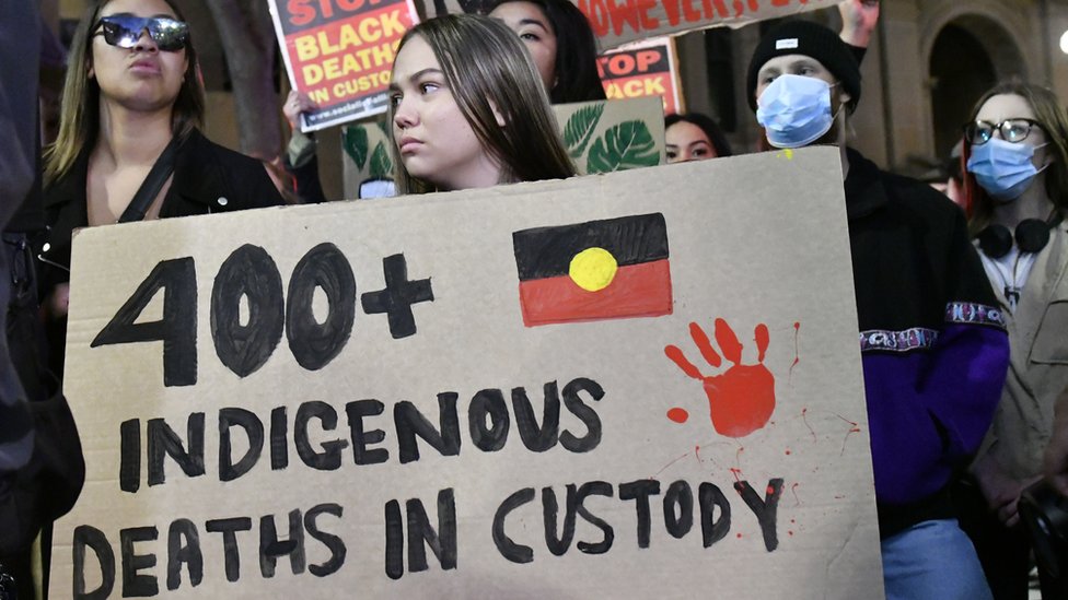 Акции протеста в Австралии касаются обращения полиции с аборигенами