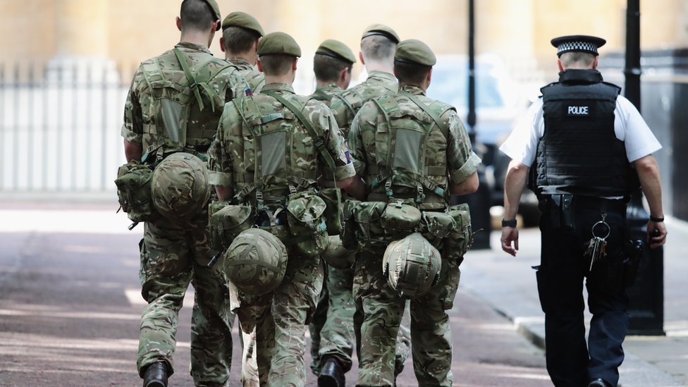 Soldiers arriving near Buckingham Palace in London in May 2017 as 984 military personnel are deployed around the country following the Manchester Arena Terror Attack