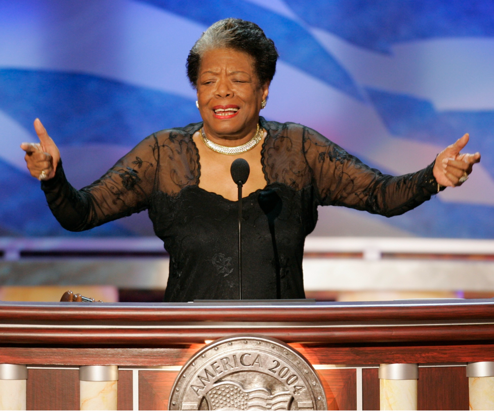 Maya Angelou en la Convención Nacional Demócrata en 2004.