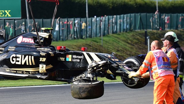 Marshals recover Pastor Maldonado's stricken Lotus at Spa
