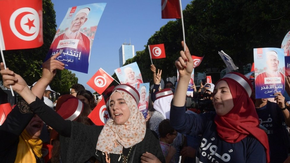 منتخبون في تونس
