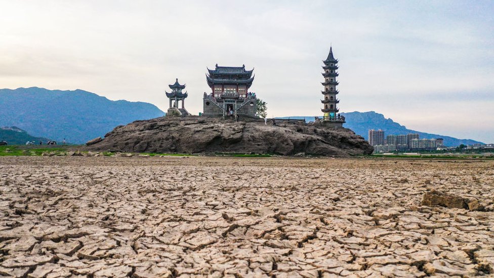 中國乾旱見底的鄱陽湖