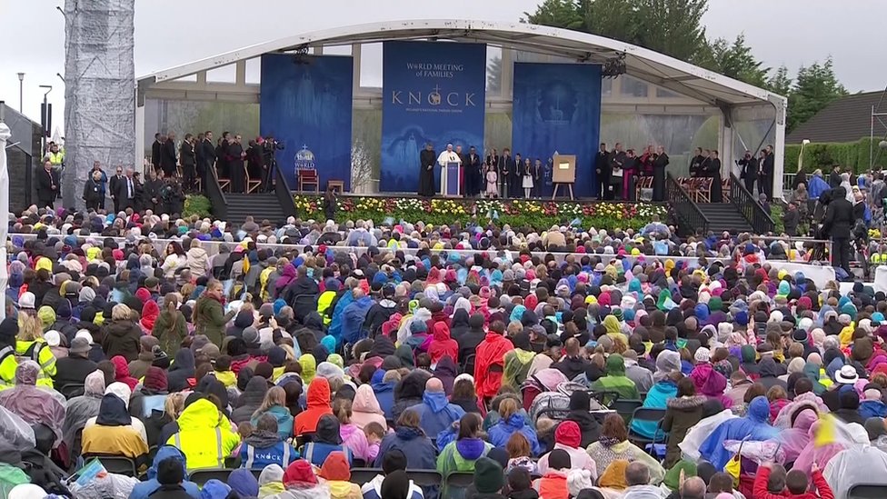 CROWDS GATHER AT KNOCK