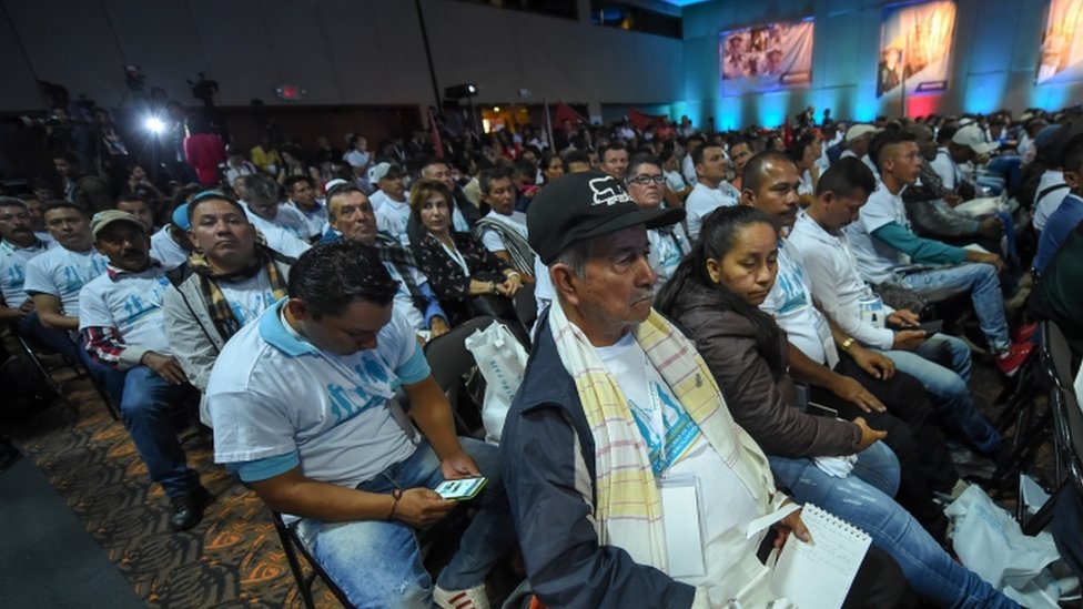 Члены ФАРК присутствуют на открытии своего Национального Конгресса в Боготе 27 августа 2017 года.