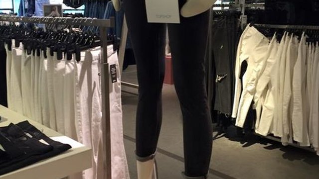 Skinny jeans mannequin