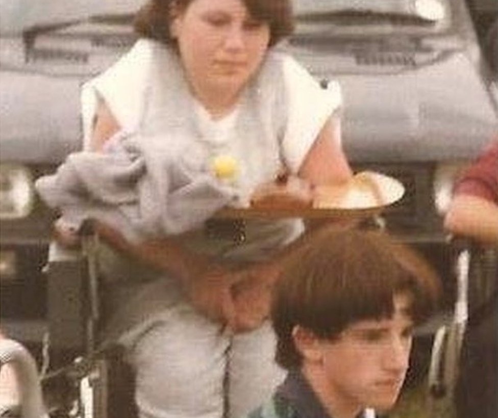 Майк Ховард и жена Лоррейн в школе в 1983 году