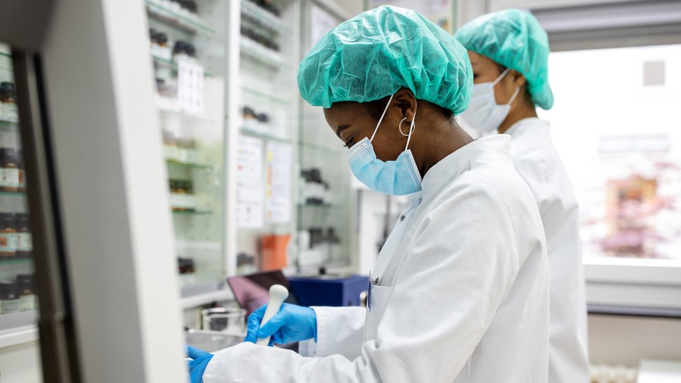 Investigadores de laboratorio