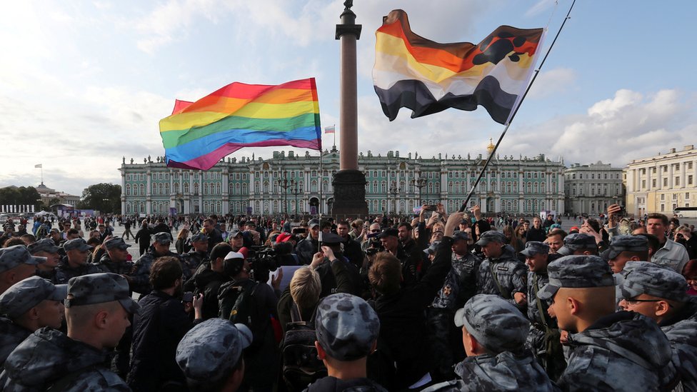 976px x 549px - Russia to ban sharing LGBT 'propaganda' with adults as well as children -  BBC News
