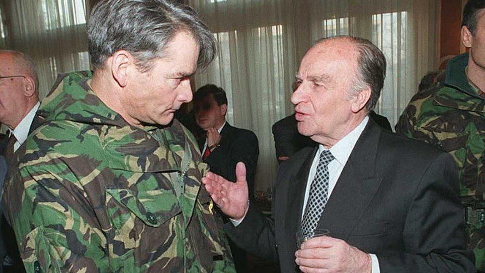 General Rupert Smit s prezidentom Bosnii Alieй Izetbegovičem