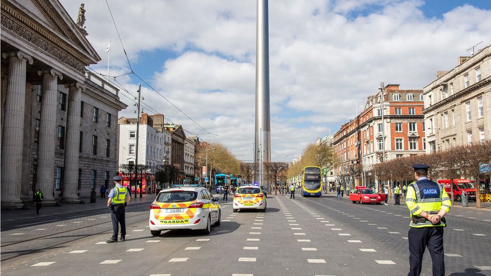 Ирландская полиция на О'Коннелл-стрит, Дублин
