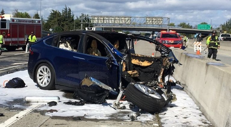 tesla removed from fatal car crash probe bbc news bbc