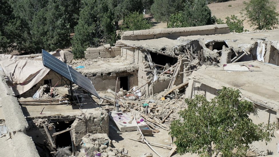 حطام المنازل جراء الزلزال في أفغانستان