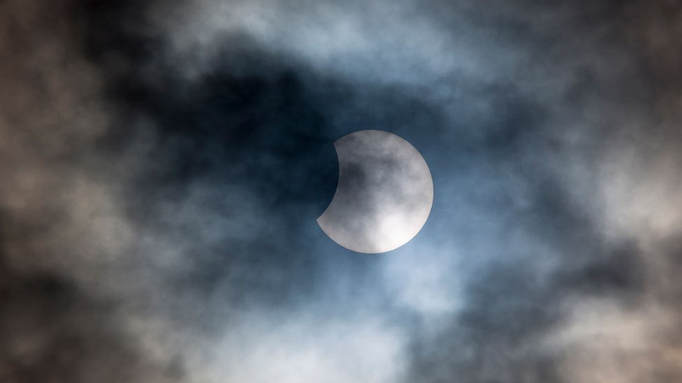 Solar eclipse: Skies set to darken across NI on Thursday