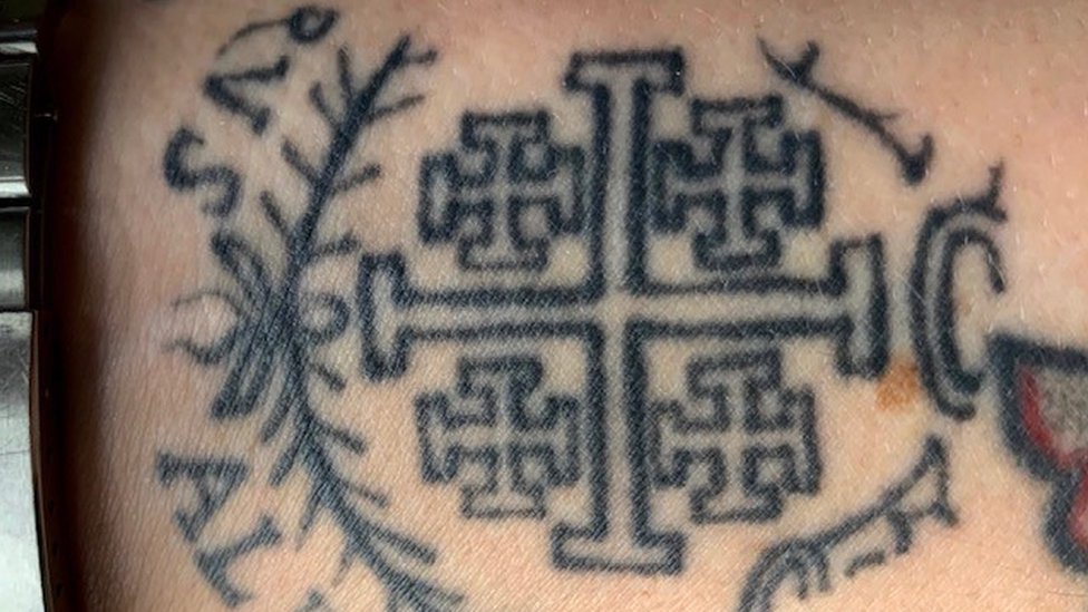 Tatuaje de la Cruz de Jerusalén