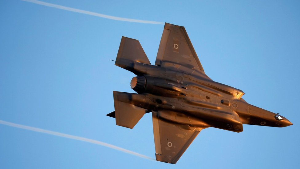 Файловая фотография израильского истребителя F-35, летящего над южной частью Израиля (27 июня 2019 г.)