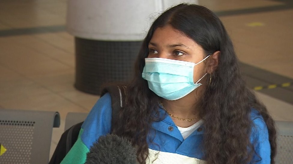 Coronavirus in Wales 'Make face masks mandatory for NHS visitors