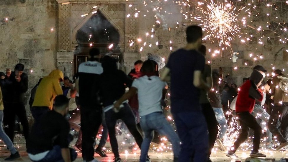 Bentrokan di masjid al-Aqsa, 7 Mei 2021