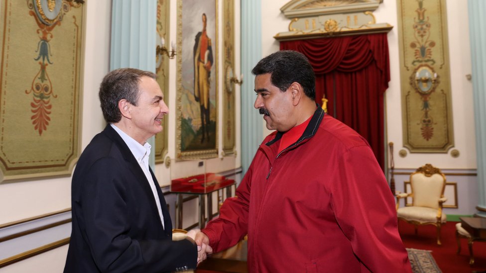 La oposición venezolana considera que la mediación del expresidente de España José Luis Rodríguez Zapatero solo sirvió para ayudar a Maduro. José Luis Rodríguez Zapatero y Nicolás Maduro.