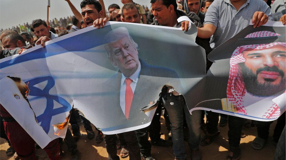 Palestinians in Gaza protest against Saudi Crown Prince Mohammed bin Salman, Donald Trump and Israel (April 2018)