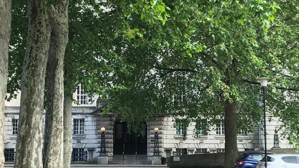 Внутренний Лондонский Королевский суд