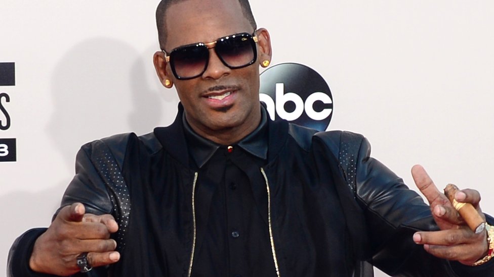 R Kelly en los American Music Awards de 2013.