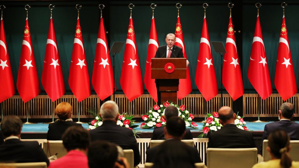 Erdoğan, Kabine toplantısında alınan kararları kamuoyuna açıkladı.