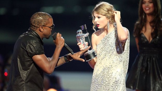 Канье Уэст прерывает Тейлор Свифт на MTV VMA 2009 года