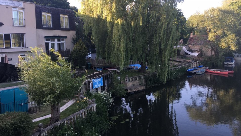 Сад отеля Old Mill