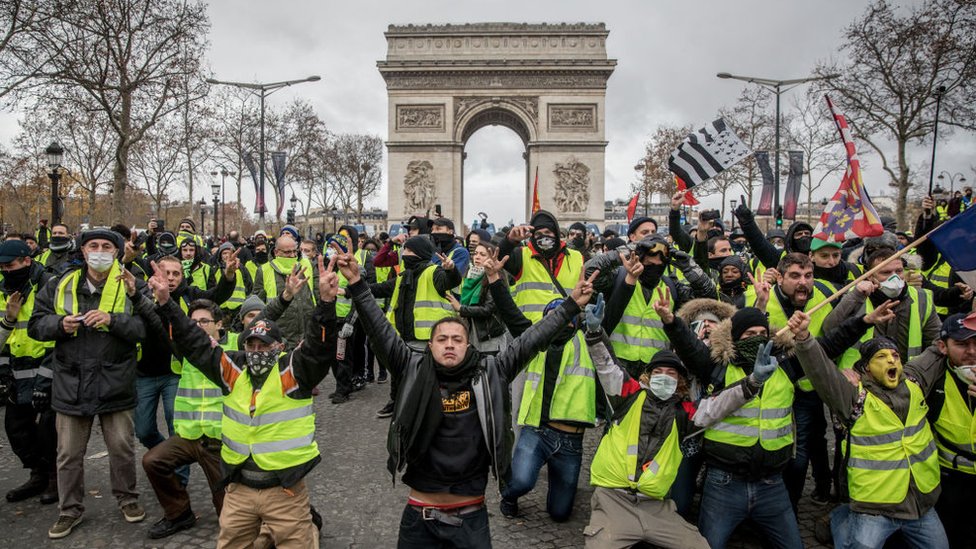 Fransa'daki Sarı Yelekliler protestoları