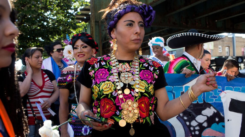 latinos.