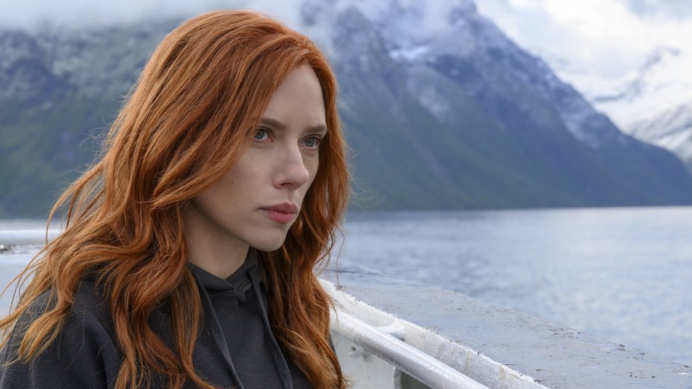 976px x 549px - Scarlett Johansson sues Disney over streaming of Black Widow - BBC News
