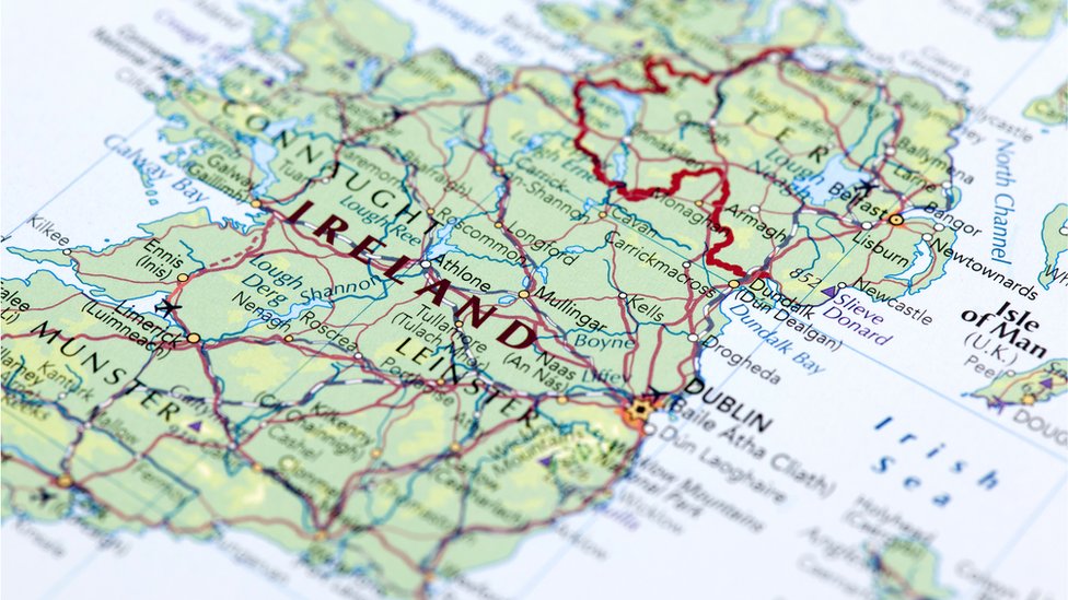 Карта, показывающая границу между Северной Ирландией и Республикой Ирландия