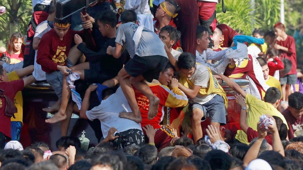 Black Nazarene: Thousands join annual statue parade in Manila