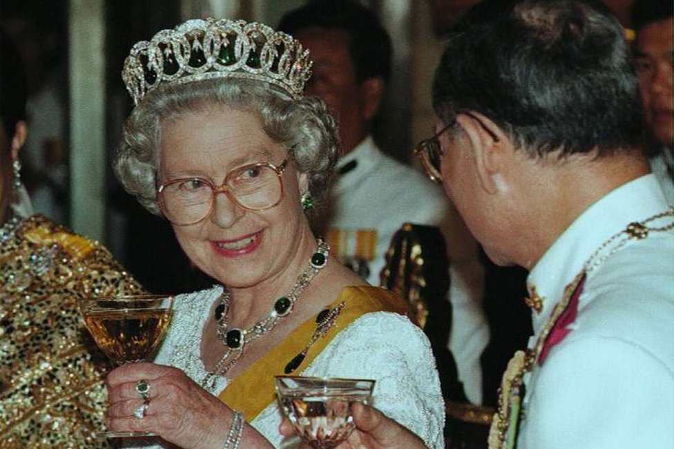 The World S Longest Reigning Monarchs Bbc News