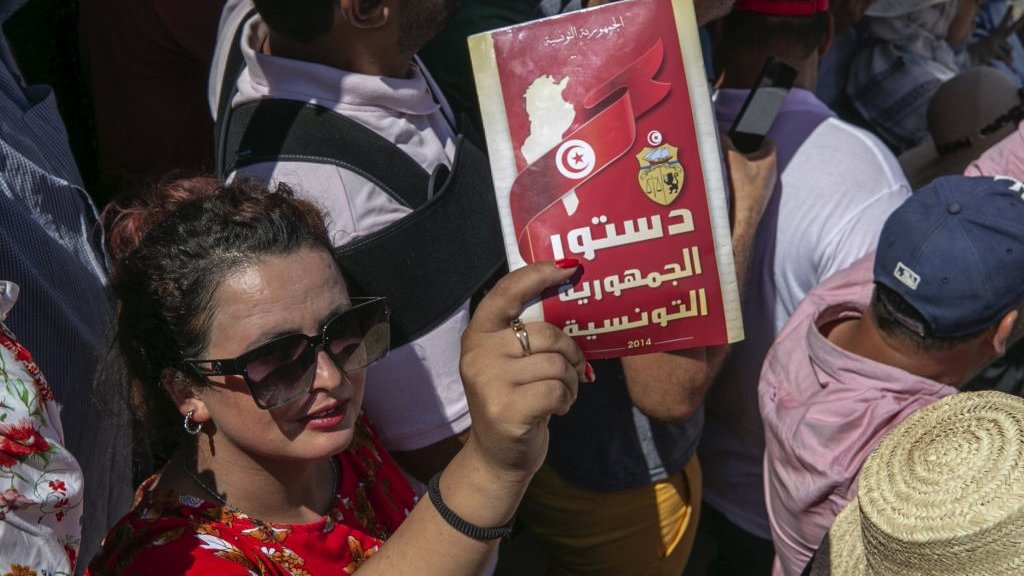 استفتاء على دستور جديد في تونس