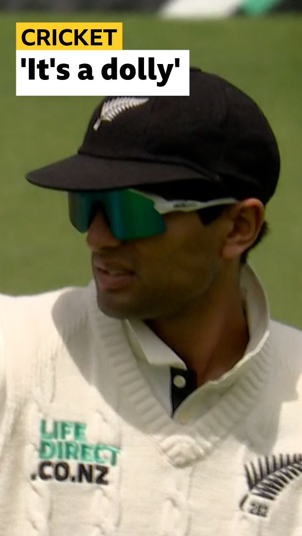 'He's put down two sitters' Ravindra drops Duckett