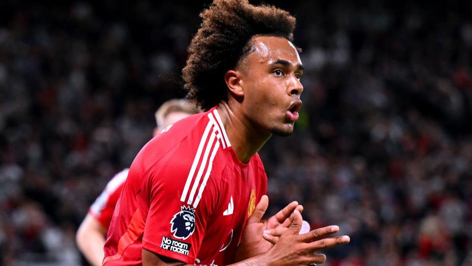 Man Utd 1-0 Fulham: Zirkzee makes dream start but what next for