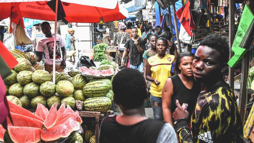 Рынок в Дар-эс-Саламе, Танзания - 15 апреля 2020 г.